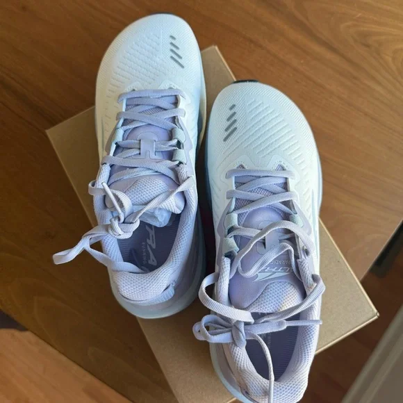 Altra Paradigm 8 Running Shoes - Sz 7 NEW -Purple - Picture 3 of 6